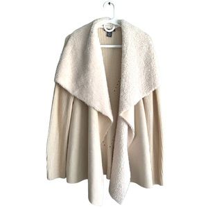 Chelsea & Theodore Faux fur sweater